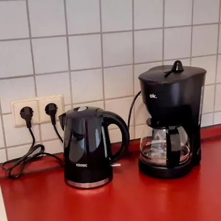 Las- Ruhig Aber Zentral Teilmobliert,